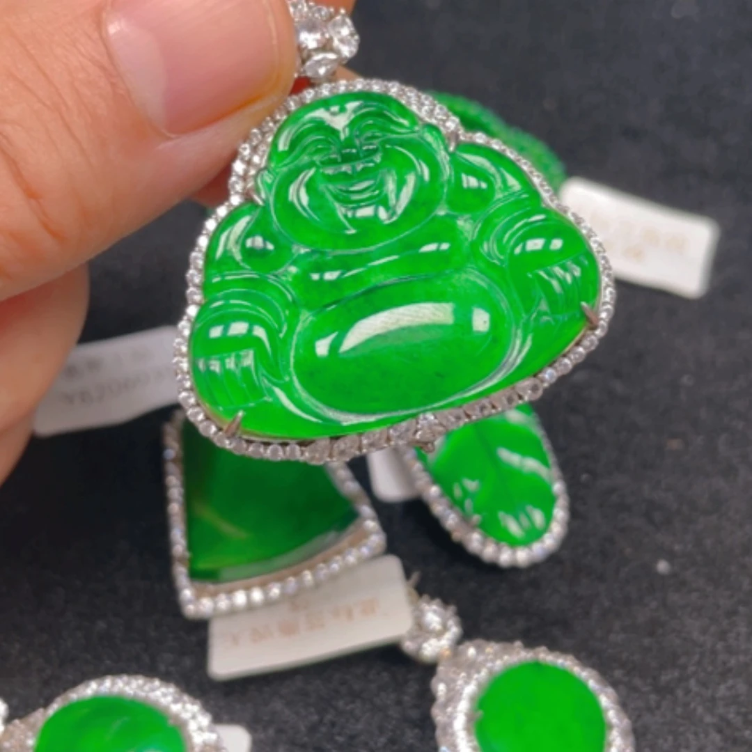 【闪购商品】颈饰银S925镶嵌翡翠吊坠