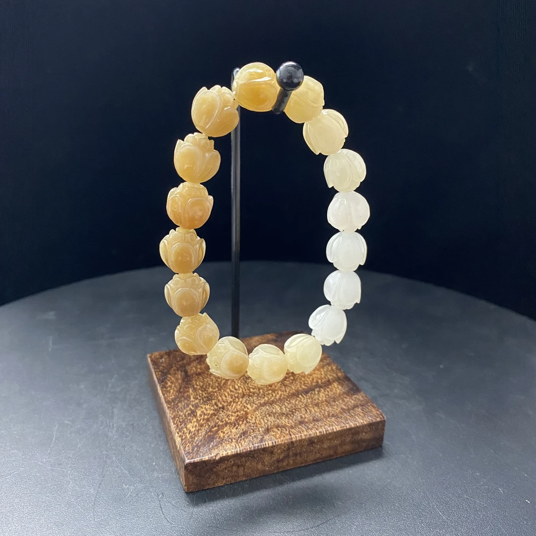 GY0036和田玉手串