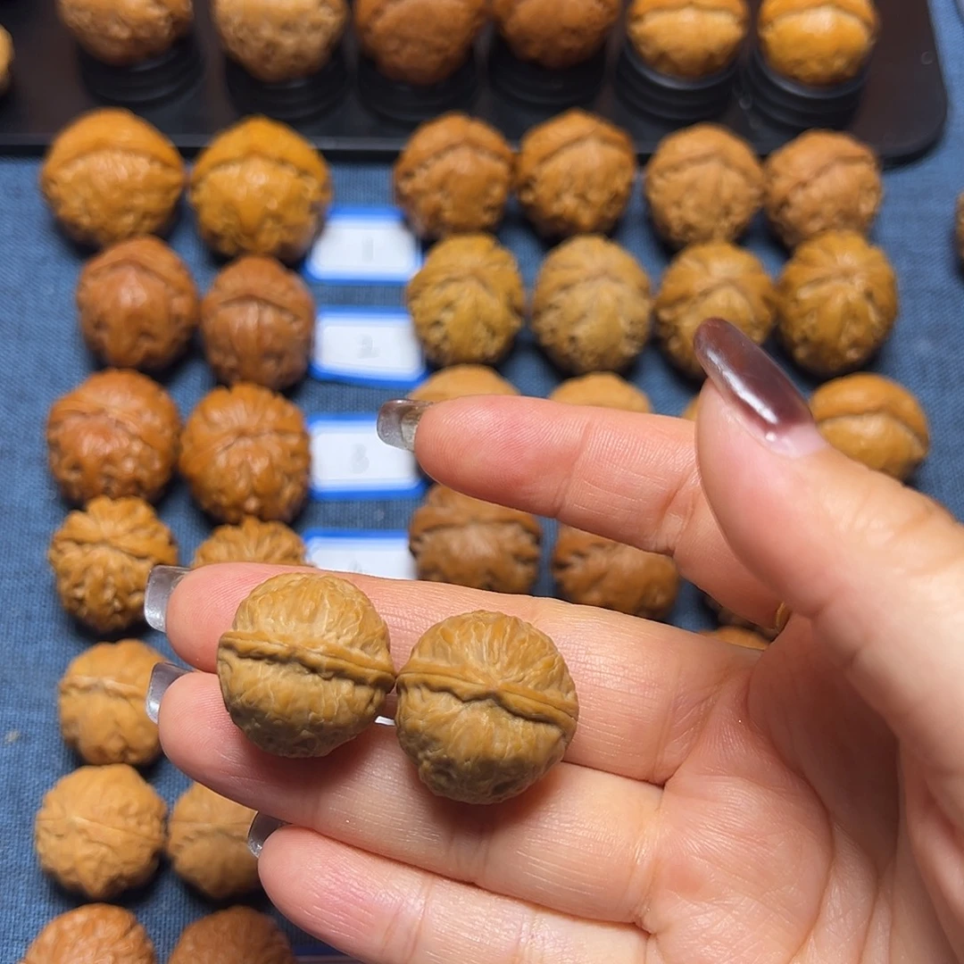 文玩核桃吊坠小瓷娃娃22尺全品无修