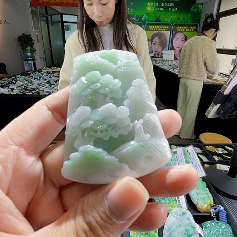 翡翠未镶嵌颈饰翡翠