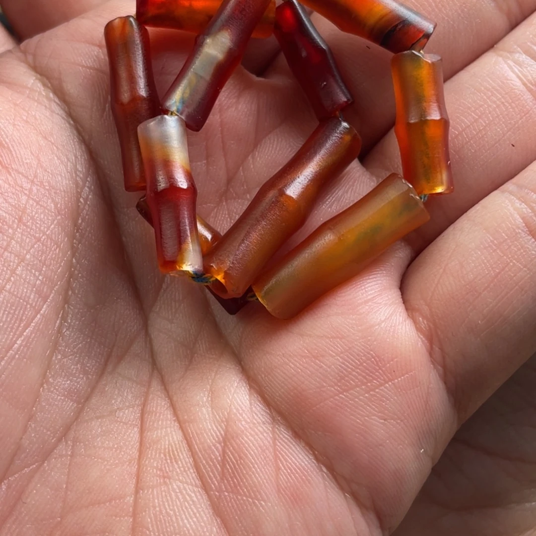 双***顶玛瑙/玉髓未镶嵌颈饰