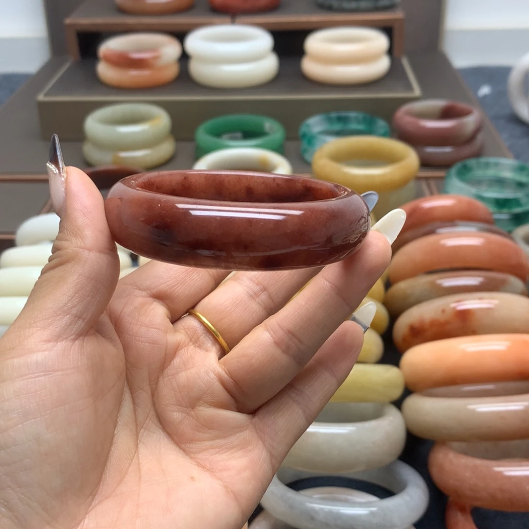 石英岩玉未镶嵌手镯