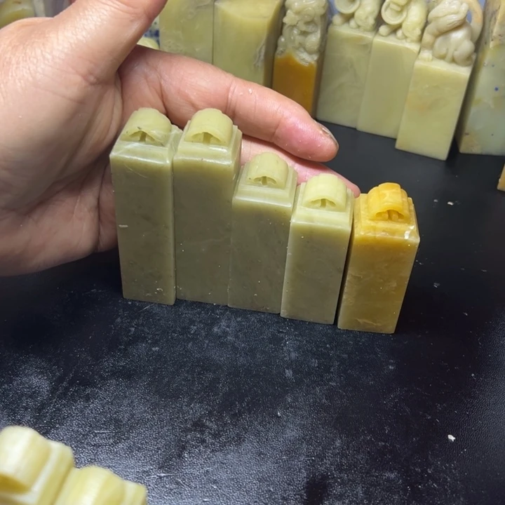 青田石E***翘青田封门冻