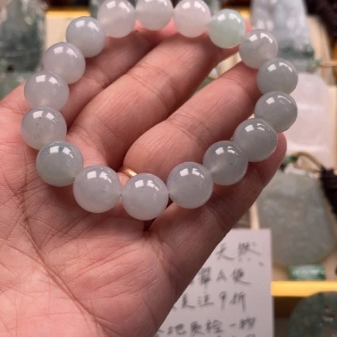 颈饰未镶嵌翡翠玉