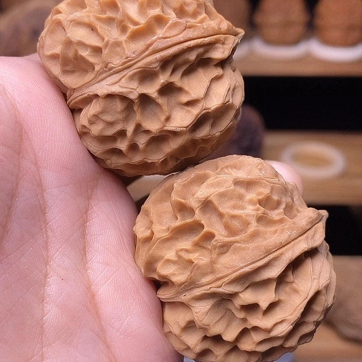 文玩核桃吊坠30号凤凰牡丹42