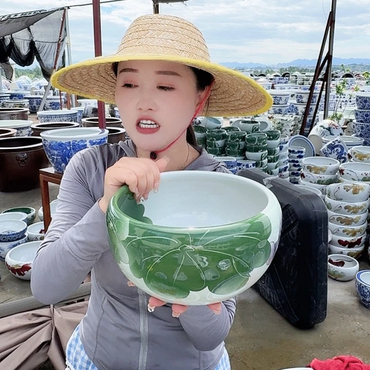 瓷片直径23厘米 高度13厘米