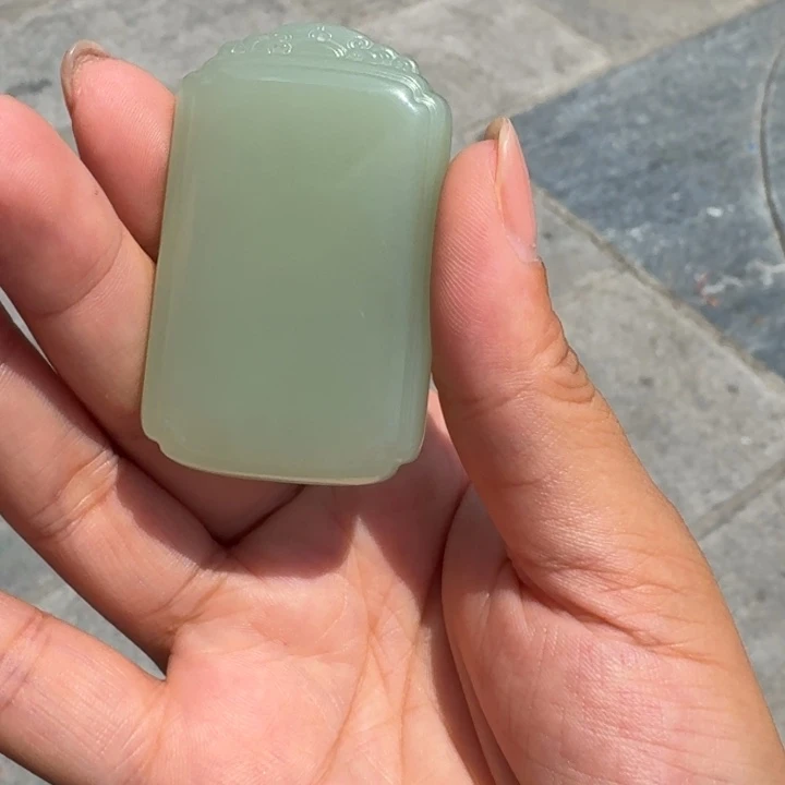 和田玉未镶嵌颈饰52亲家