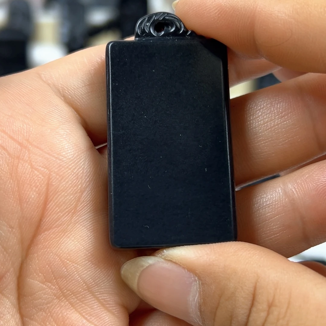 和田玉（墨玉）未镶嵌颈饰墨玉35无事牌