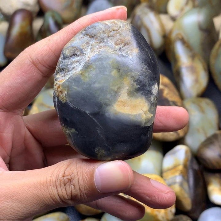 在***仙和田玉未镶嵌挂件