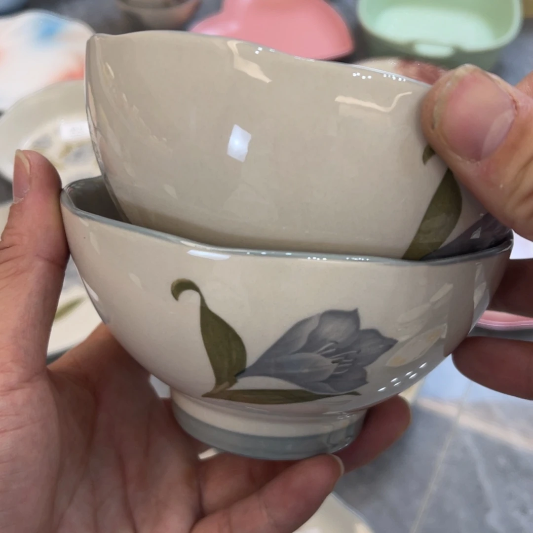 陶瓷微瑕餐具介意勿拍，满18飞！