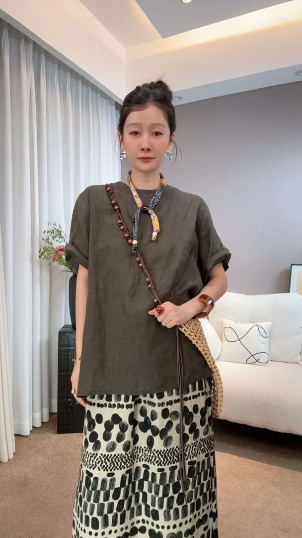 宽松设计感亚麻上衣夏季清凉百搭复古T恤后开叉显瘦国风复古绿