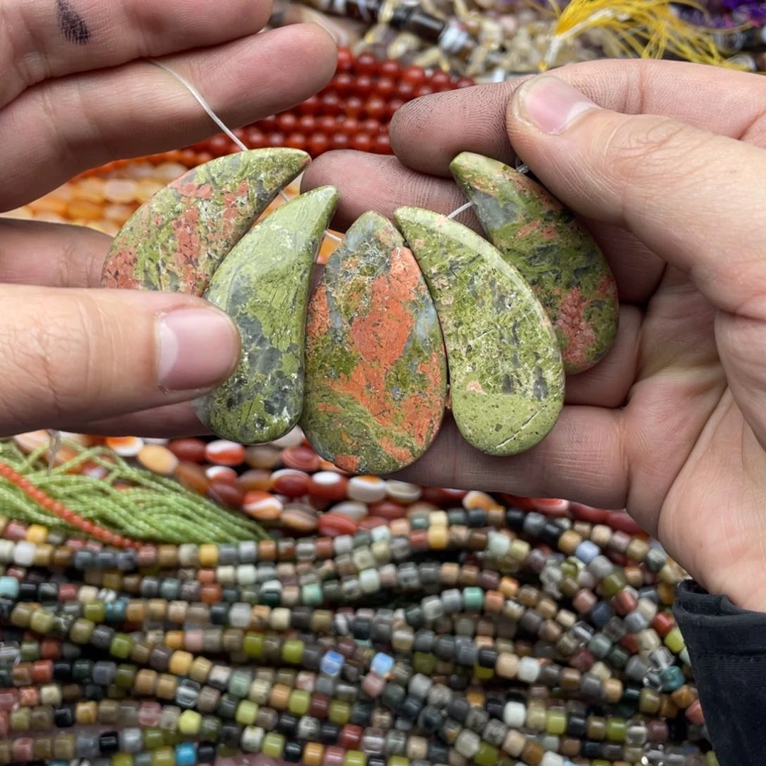 玛瑙/玉髓珠宝半成品未镶嵌5个装花绿宝异形