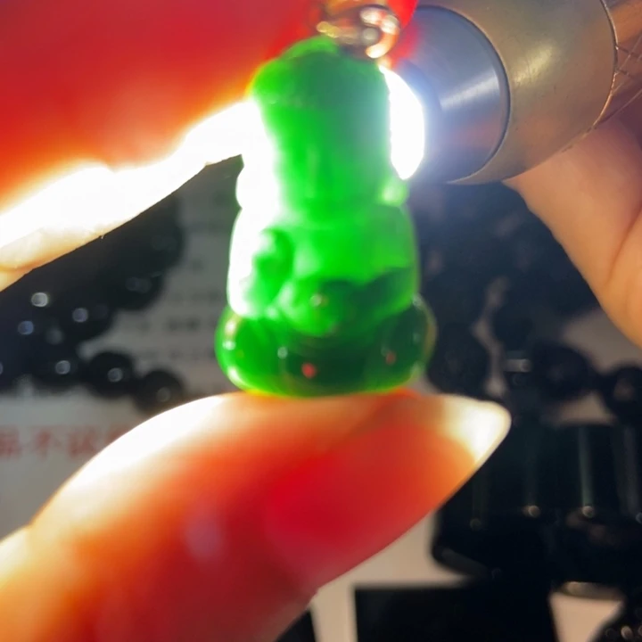 翡翠18K金镶嵌颈饰宝宝佛