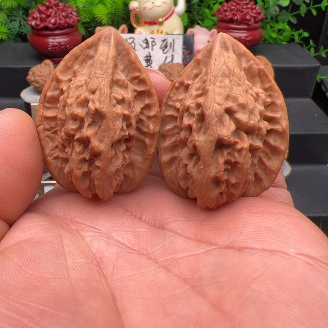 把件文玩核桃大红袍，尺寸37.5