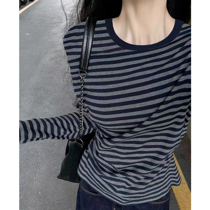 9215#修身显瘦条纹款长袖t恤女2025秋装松弛感风正肩上衣打底衫女
