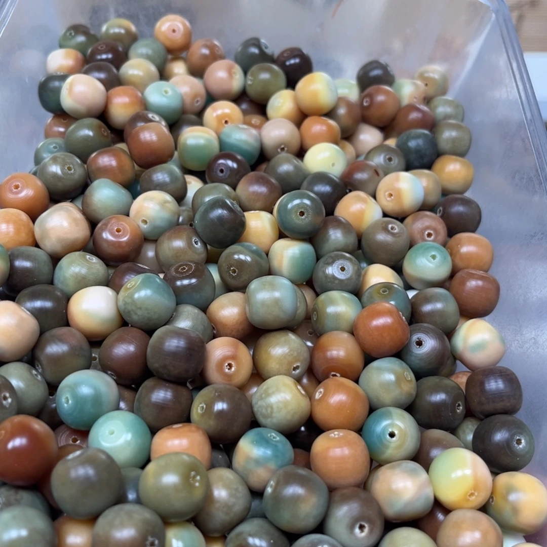 吊坠白玉菩提浓郁花皮桶珠36颗