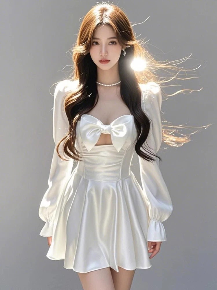 【B Y】法式甜美白色显瘦连衣裙女2025新款小众轻奢缎面礼服A字裙子