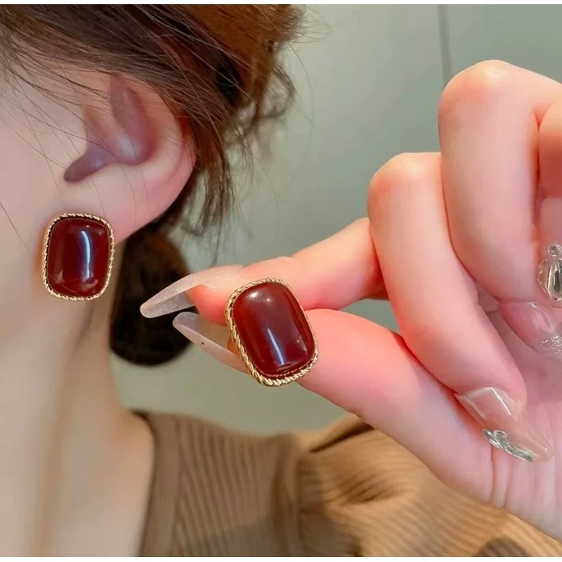 铜合金 8096复古单色小方糖耳饰