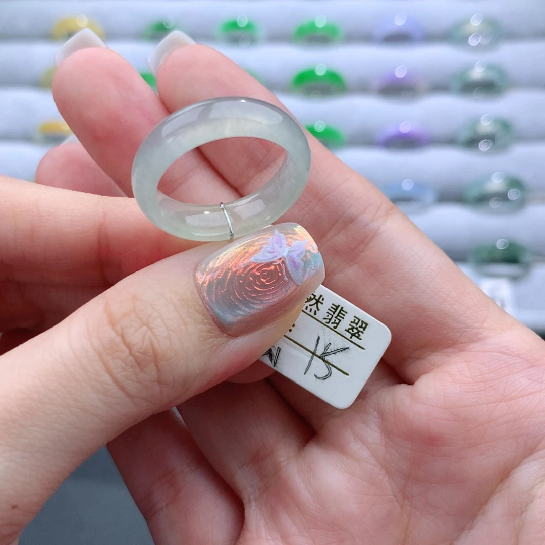 玉***坨翡翠未镶嵌戒指戒指