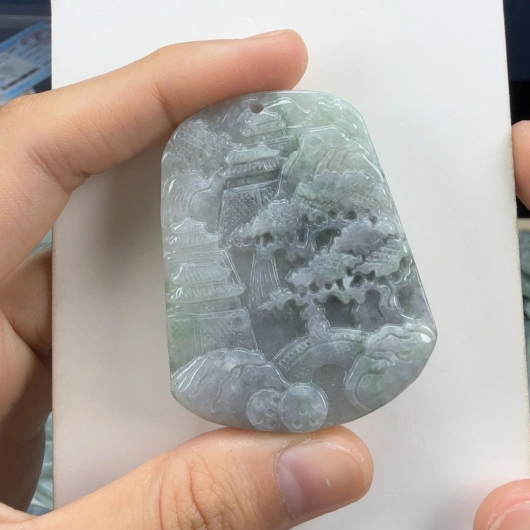 翡翠挂件未镶嵌翡翠
