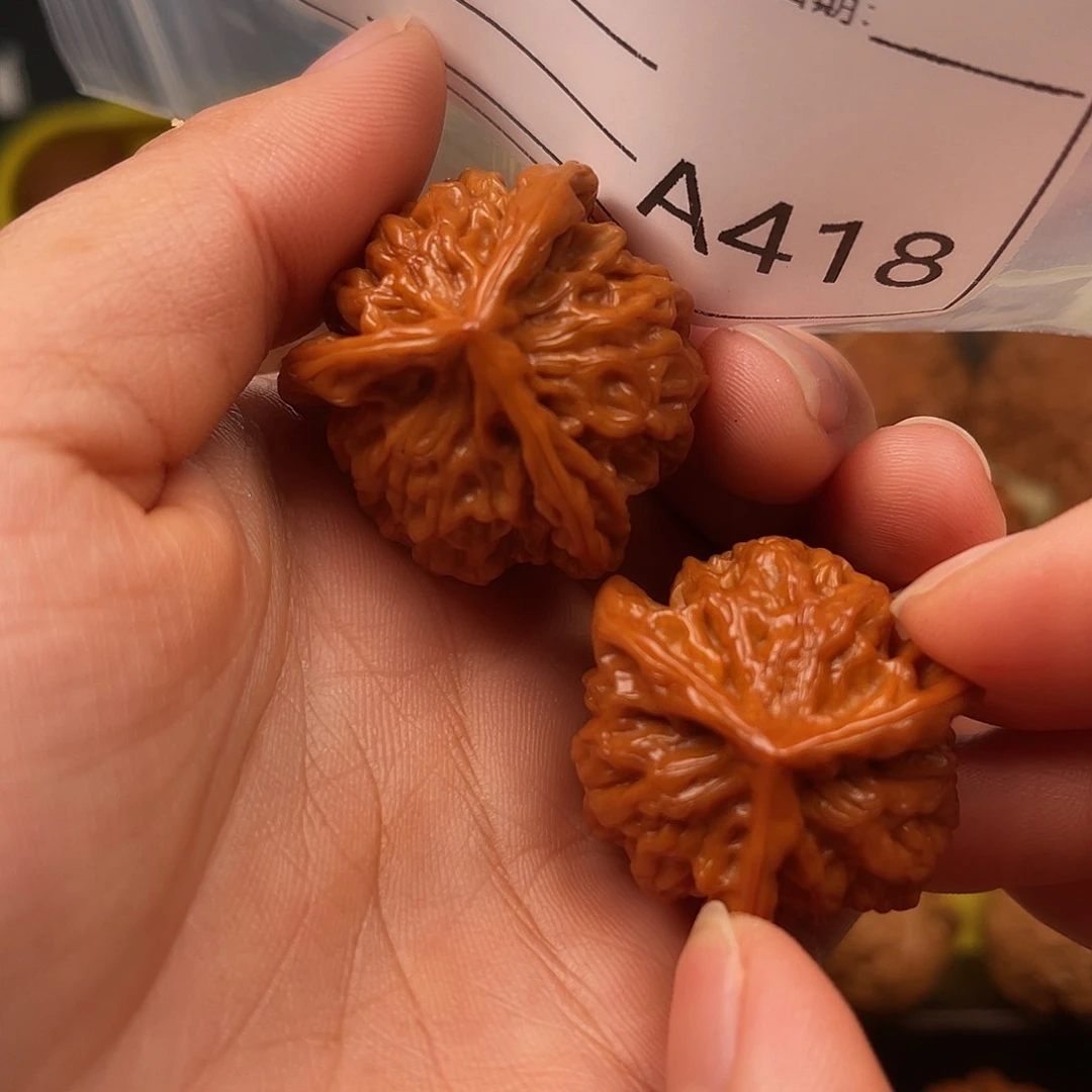 文玩核桃吊坠韦*Vbnnmmvnm