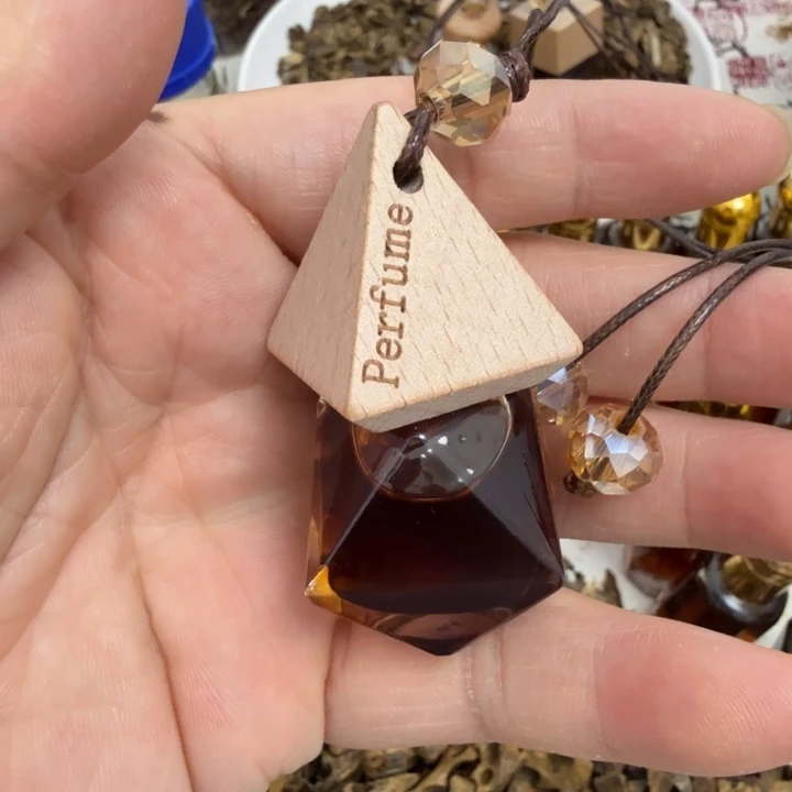 绿奇楠沉香精油老油车挂8克加黑棋