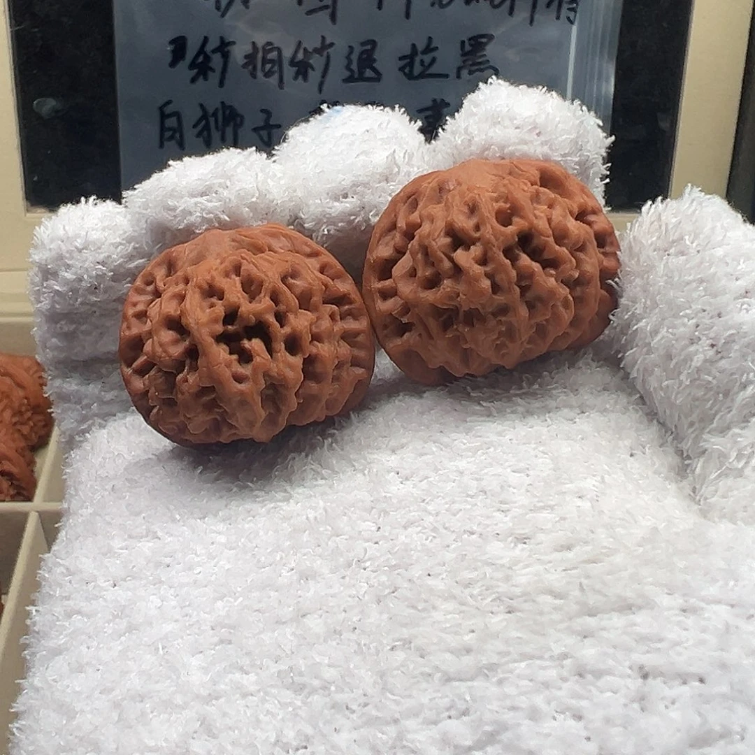 文玩核桃吊坠33尺秦闷