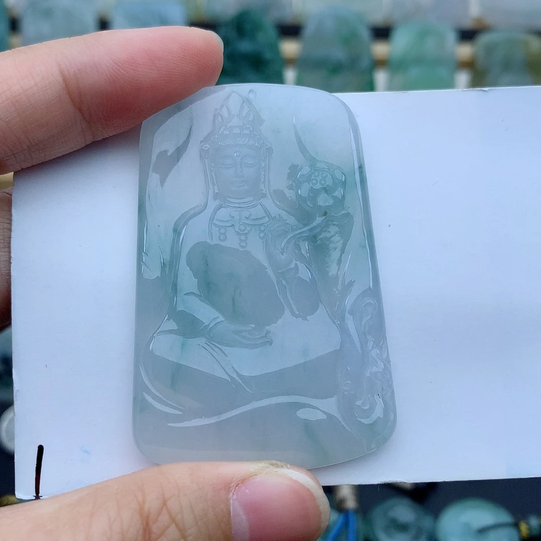欣***妍翡翠未镶嵌颈饰大势至