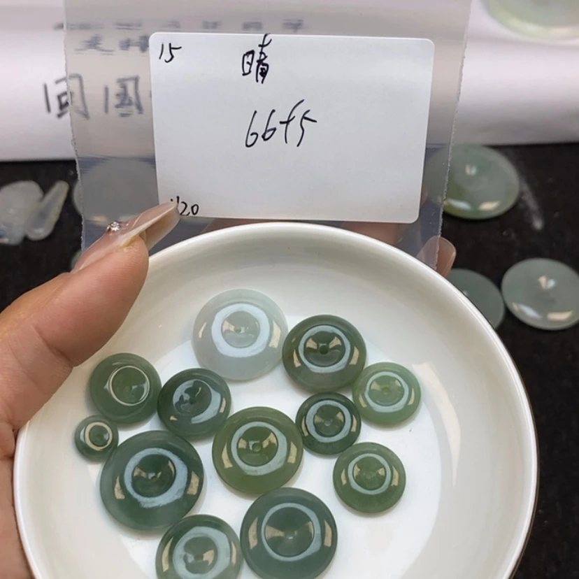 【闪购商品】翡翠颈饰未镶嵌晴*