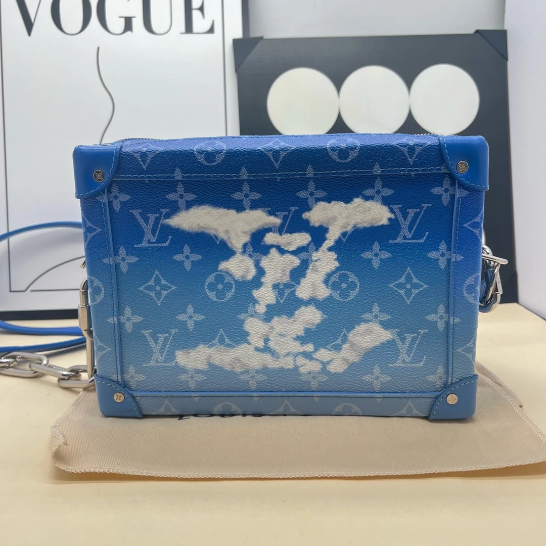 95新 LouisVuitton/路易威登 蓝天白云soft trunk芯片款-W110125