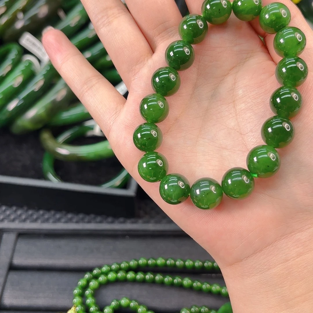 颈饰未镶嵌和田玉菠菜绿卡12手串