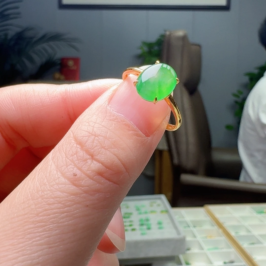 翡翠18K金镶嵌戒指天然