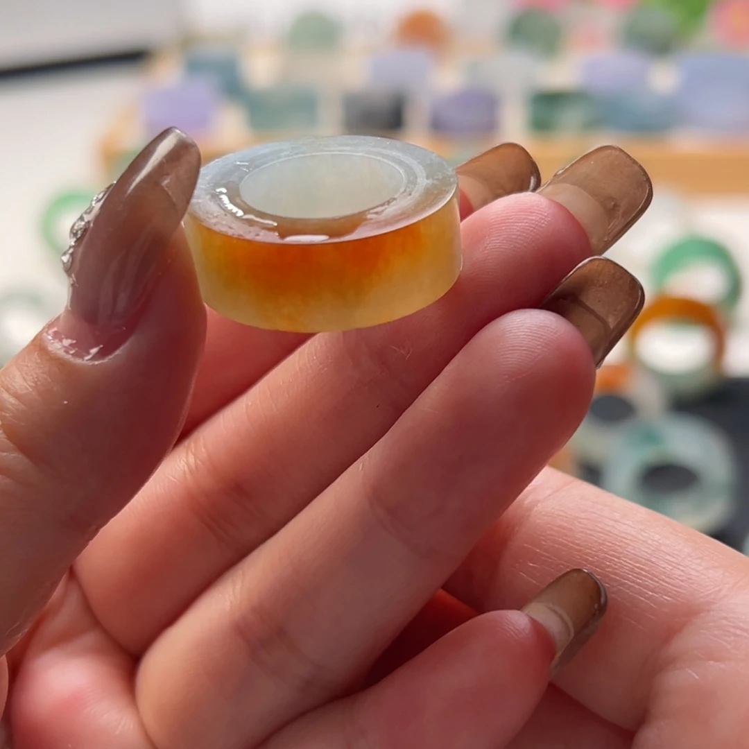 定制翡翠未镶嵌戒指