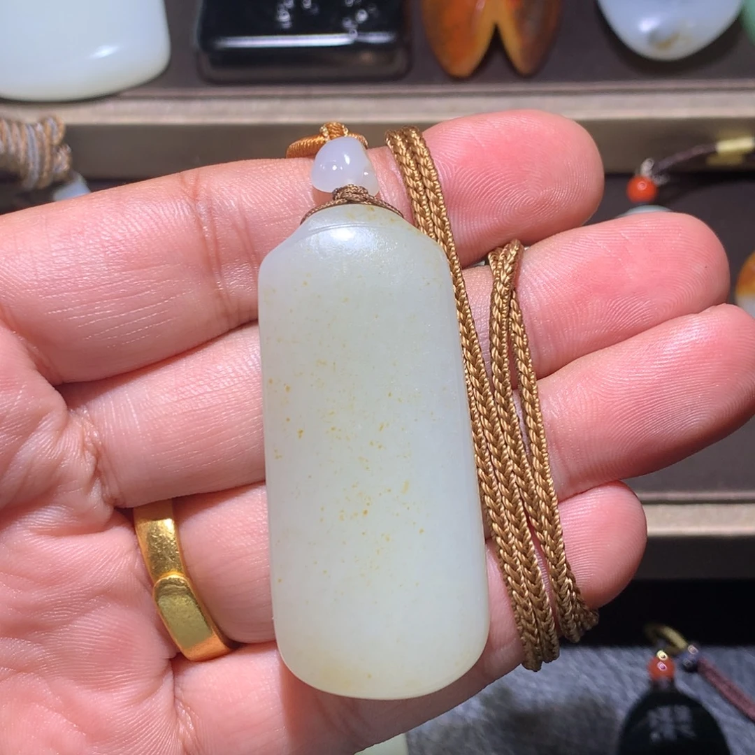 丘***忝和田玉未镶嵌挂件