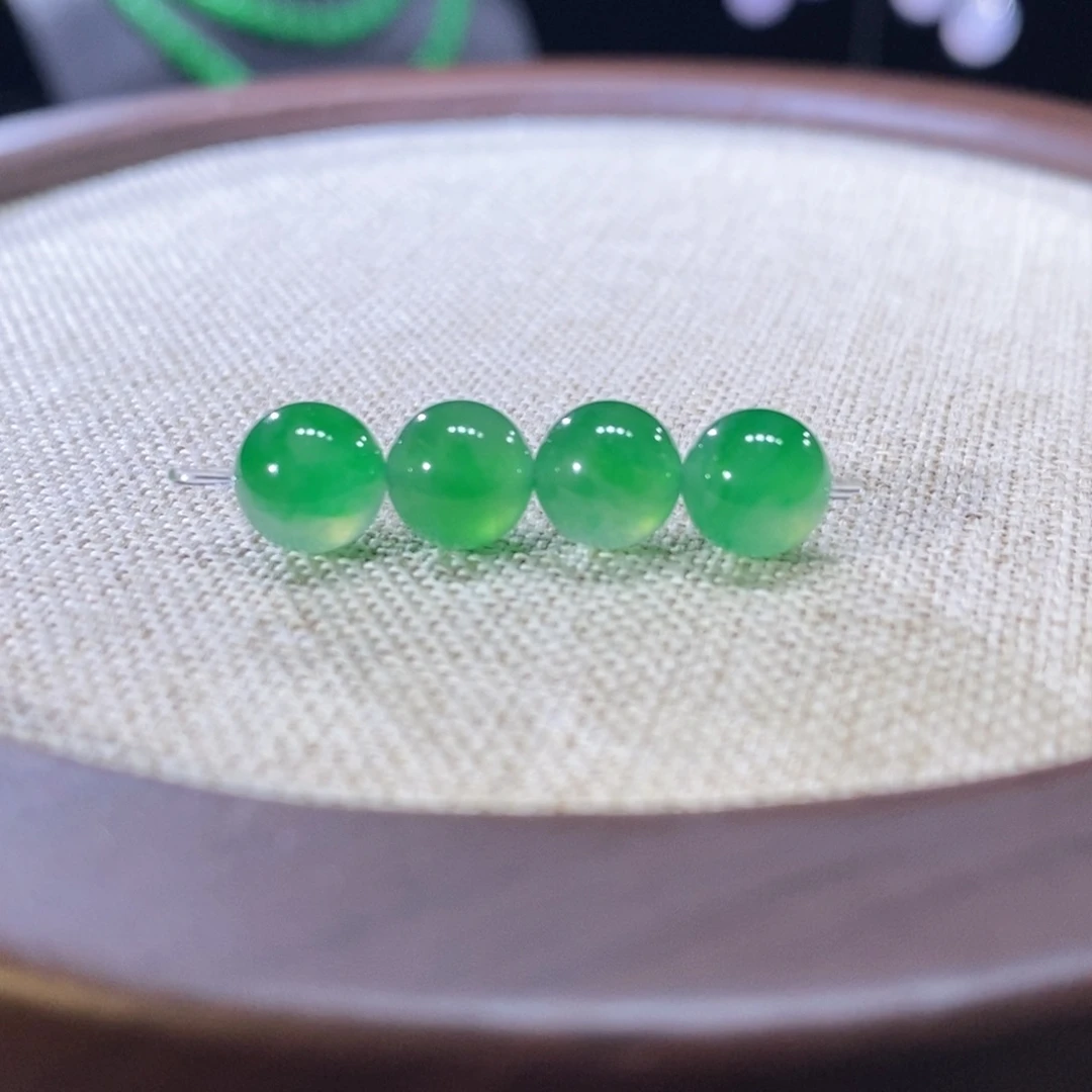 翡翠未镶嵌颈饰冰绿珠珠 多样性发其一