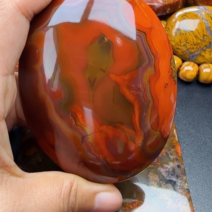 张***峰未镶嵌文玩珠宝玛瑙/玉髓