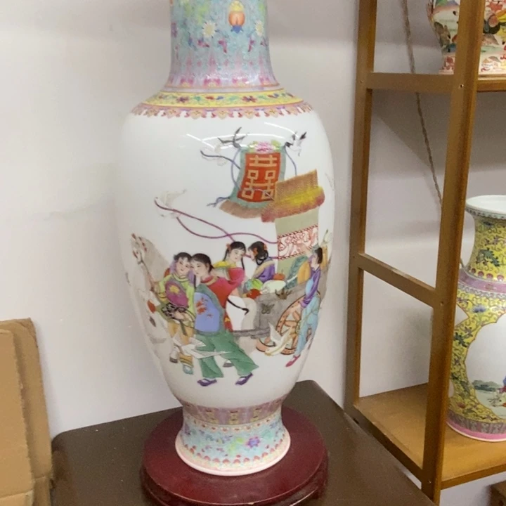 山***峰景德镇釉中青花陶瓷花瓶