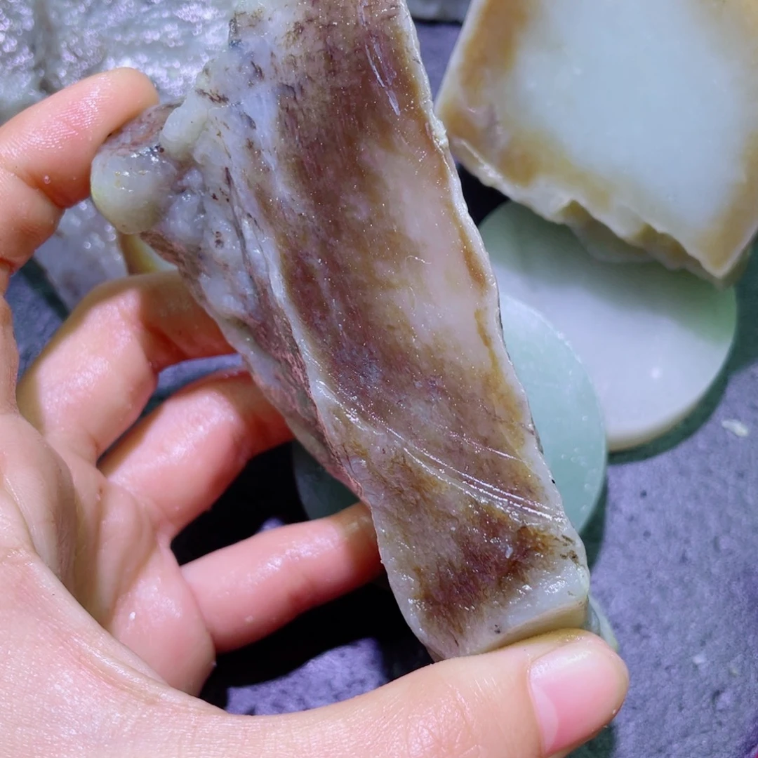 和田玉未镶嵌珠宝半成品