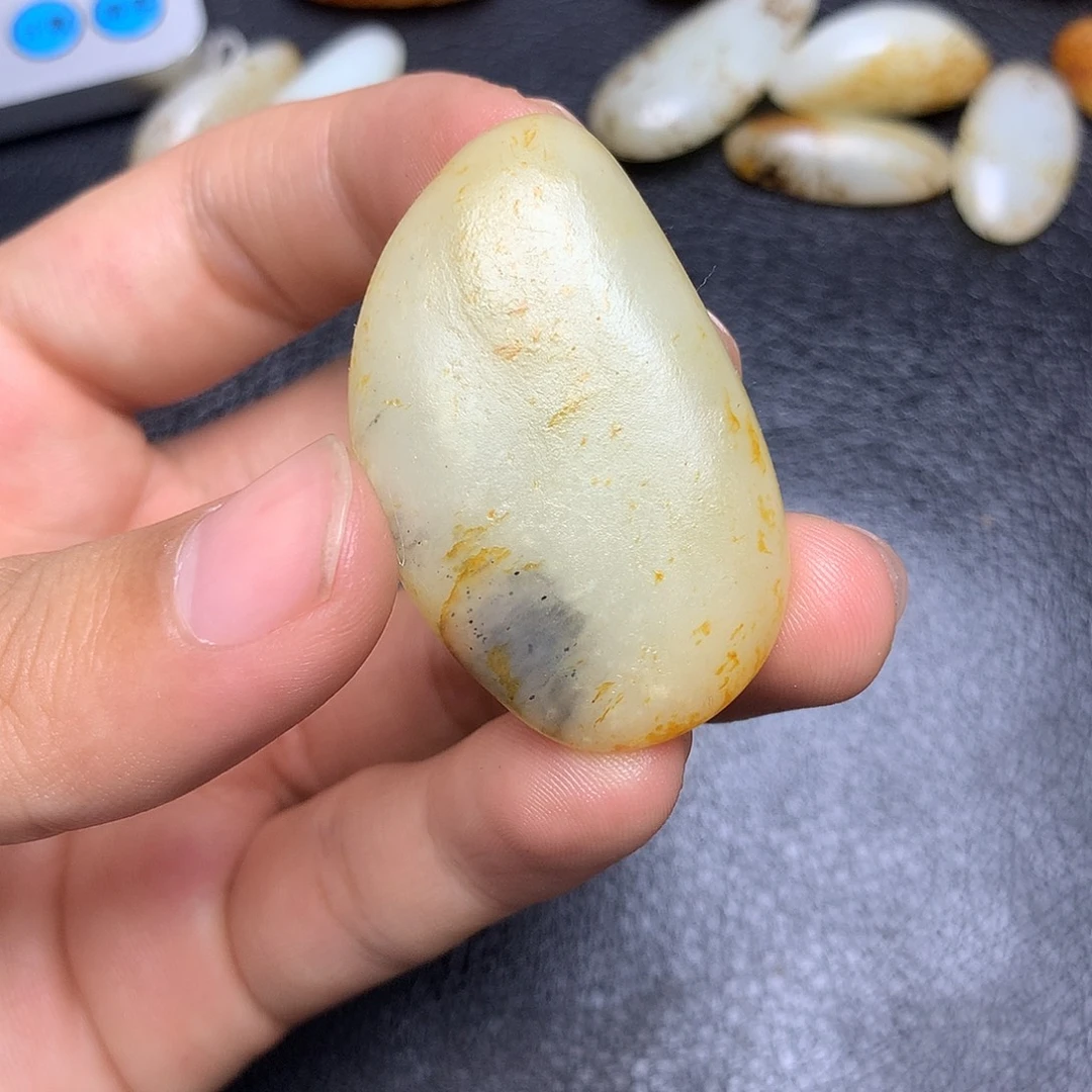 未镶嵌和田玉挂件