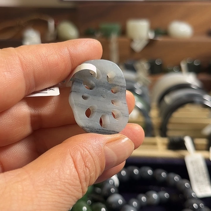 颈饰未镶嵌和田玉新疆和田玉青花籽藕片挂饰