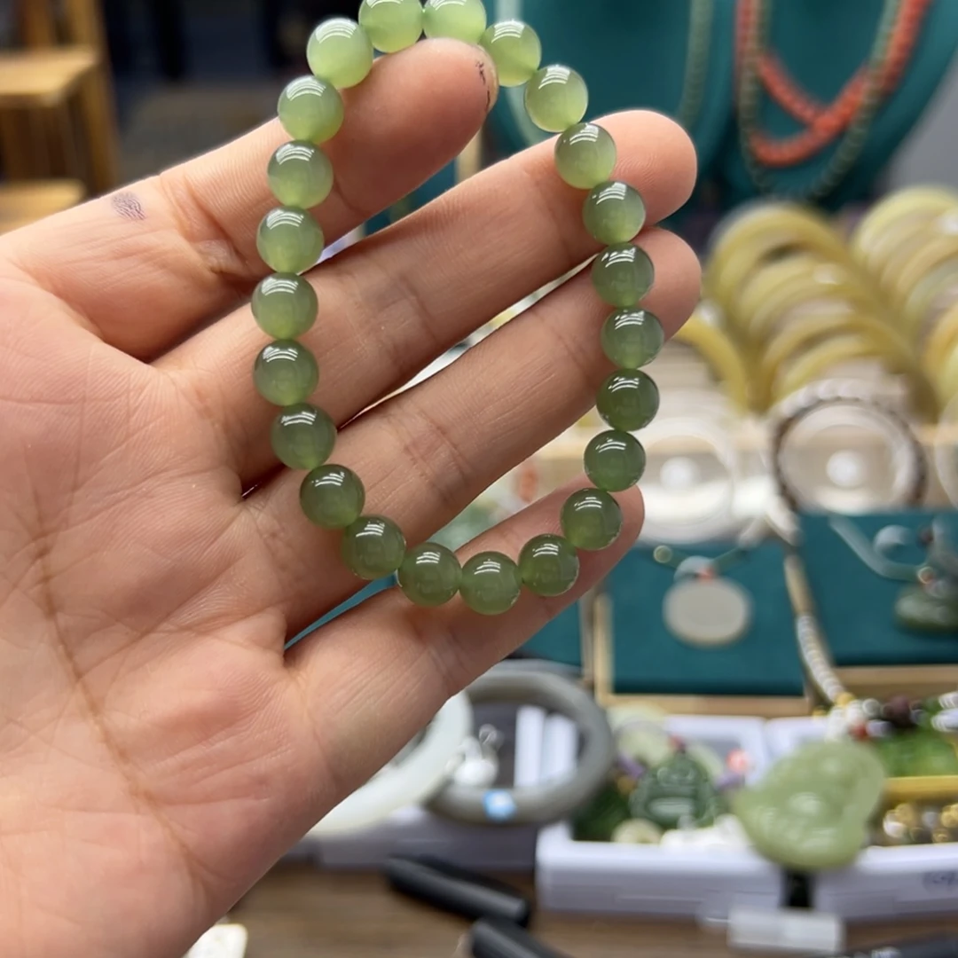 手串未镶嵌和田玉湖水绿卡8