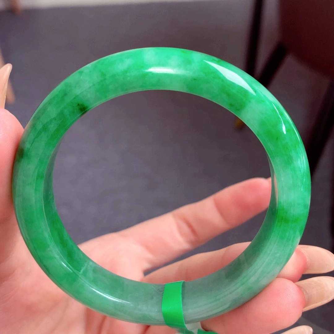 翡翠未镶嵌手镯翡翠