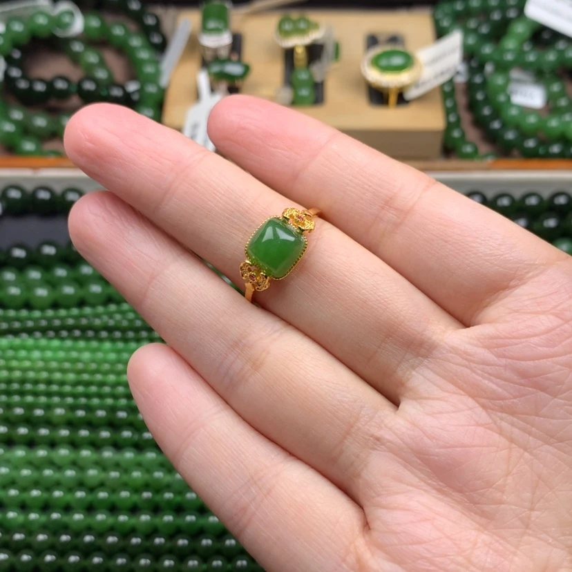 【闪购商品】银S925镶嵌戒指和田玉（碧玉）钱**?