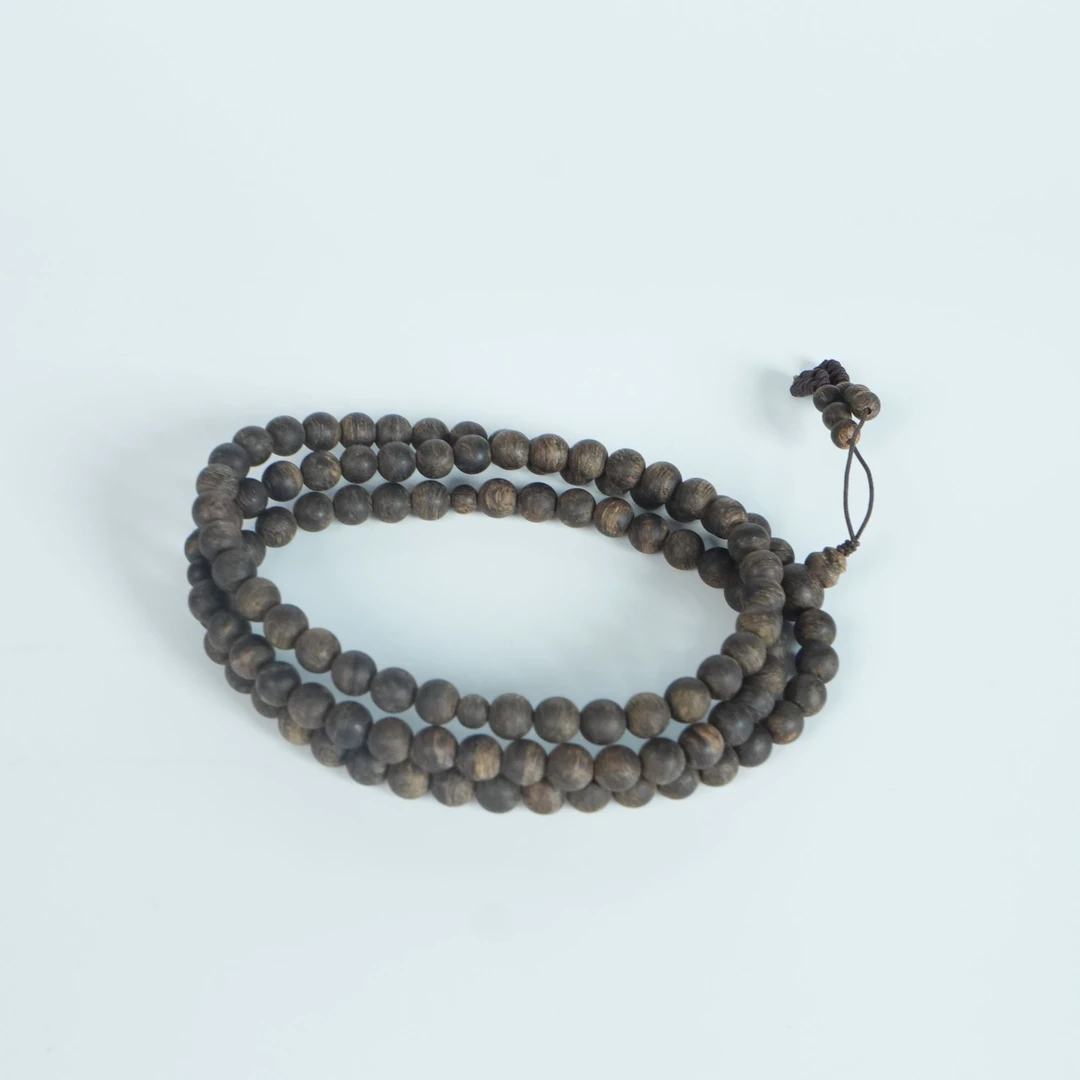 B4939 金三角黑棋软丝沉水沉香念珠 0.57cm  12.26g