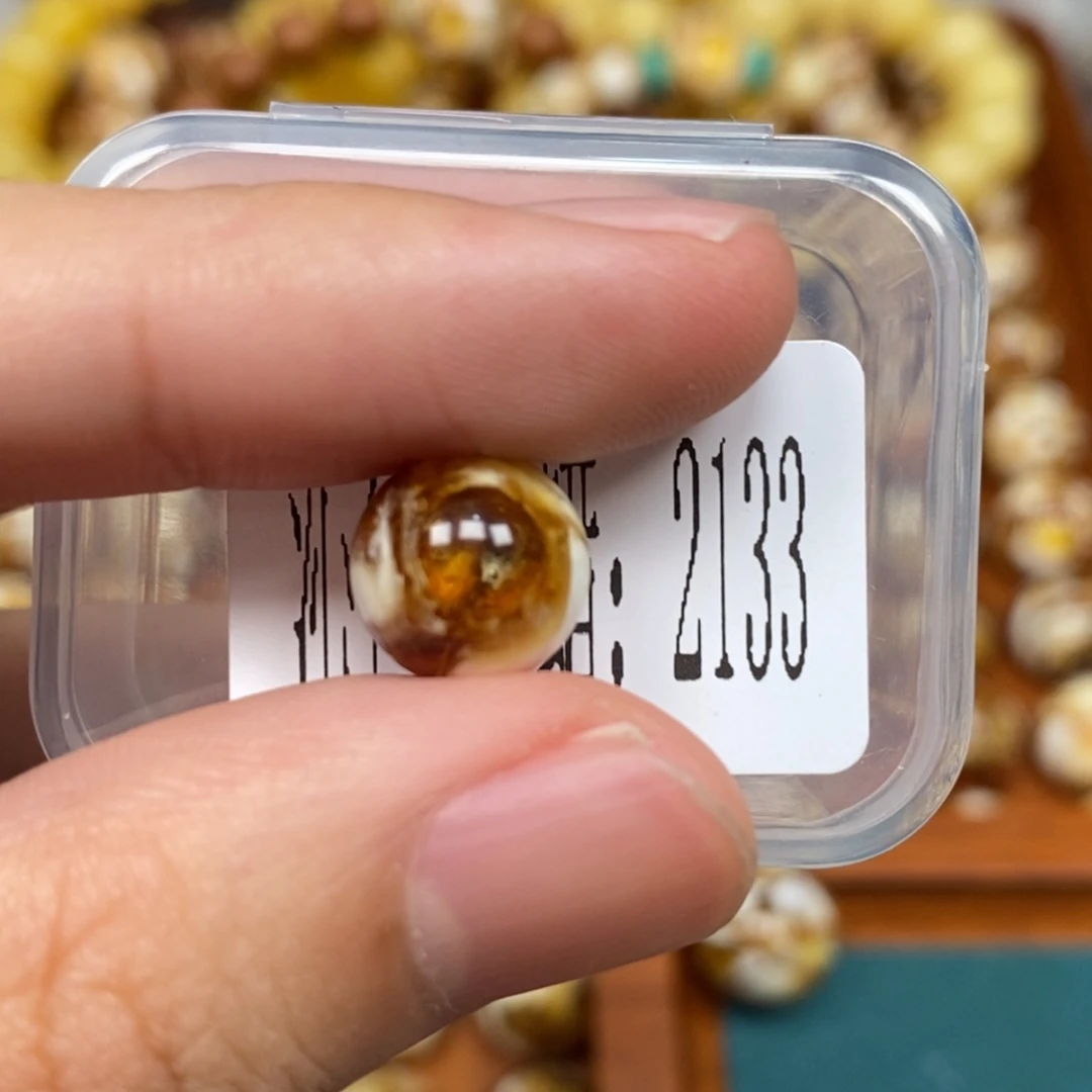 沁色蜜蜡未镶嵌2133