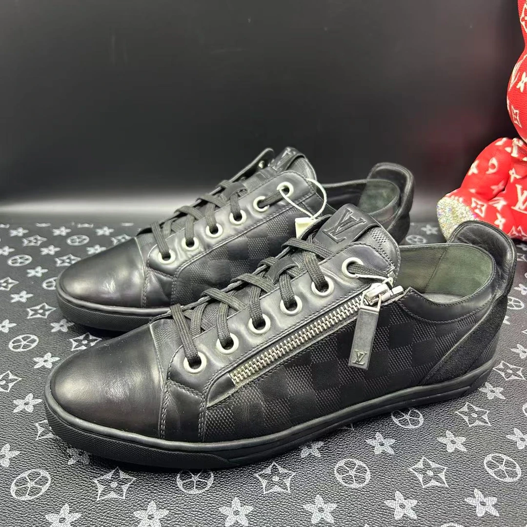 95新 LouisVuitton/路易威登 黑色棋盘格拉链板鞋40.5欧码lz348
