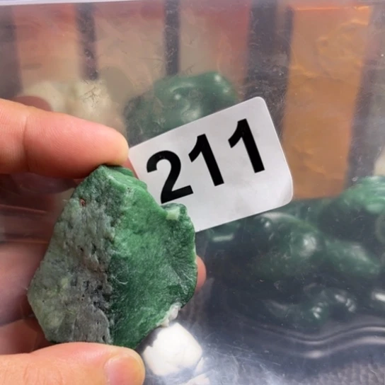 柏***舟老挝石精美的掘绿