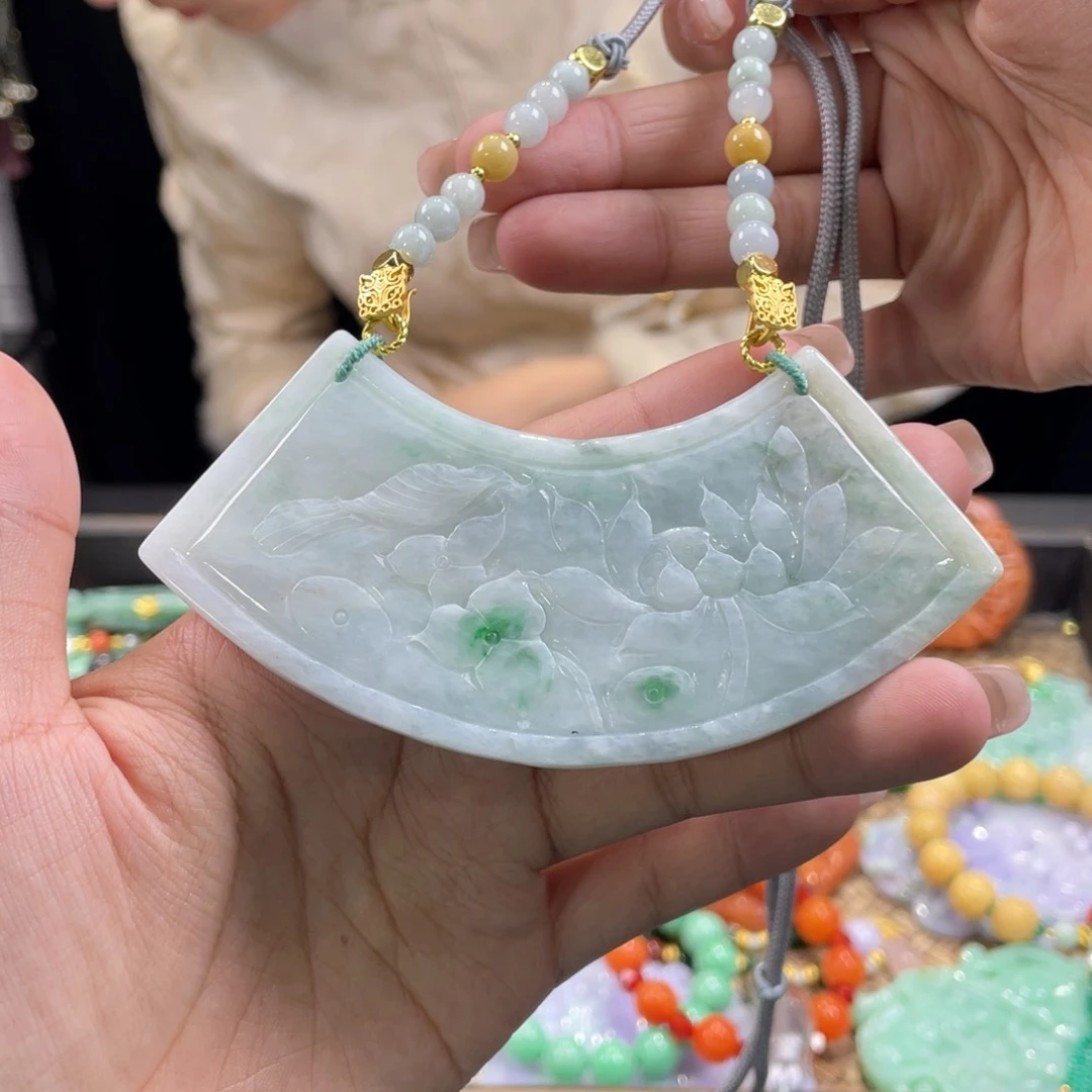 翡翠颈饰未镶嵌代编织