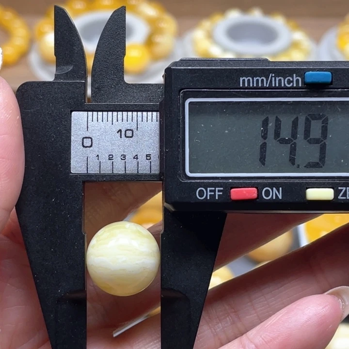 浪****未镶嵌琥珀裸石天然