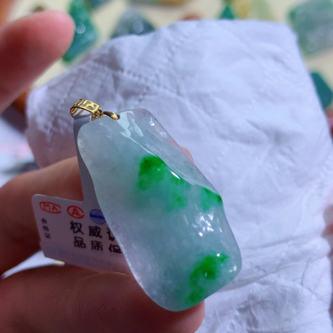 【闪购商品】翡翠未镶嵌吊坠(不含链) 8959